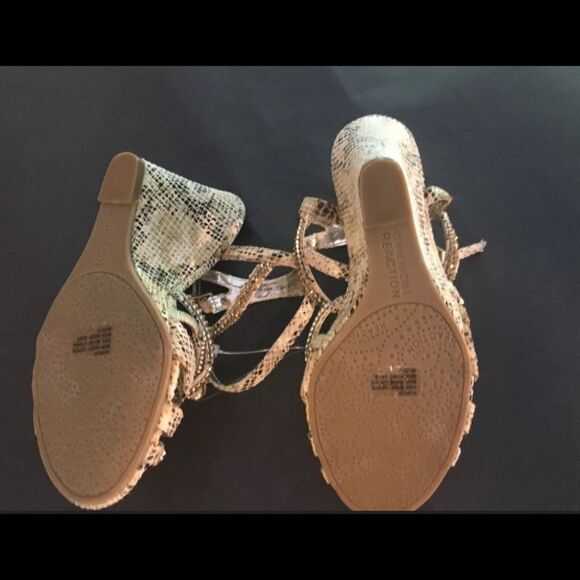 Kenneth Cole Metallic Faux Snakeskin Rhinestone Heels - Size 6 - Picture 8 of 13